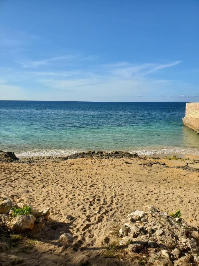 Evelin'S On The Beach Montego Bay Exterior foto